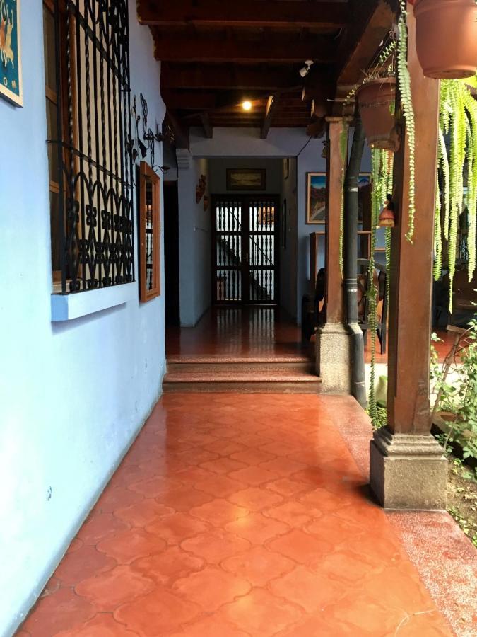 Dionisio Inn Antigua Extérieur photo