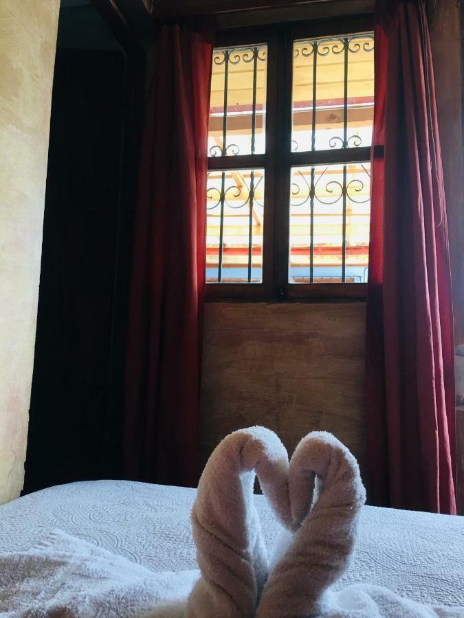 Dionisio Inn Antigua Extérieur photo