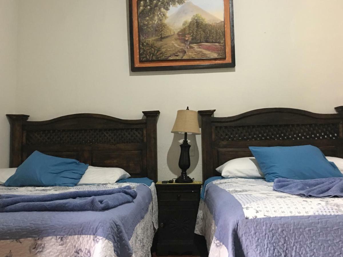 Dionisio Inn Antigua Extérieur photo