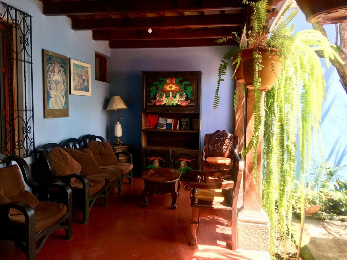 Dionisio Inn Antigua Extérieur photo